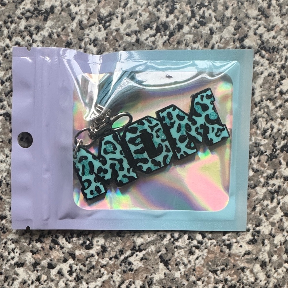 Blue Leopard Print 'Mom' Keychain